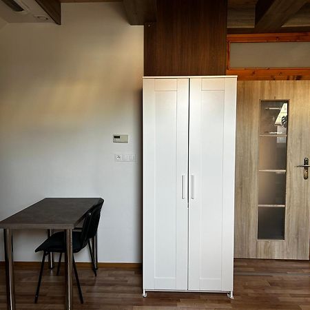 Utulny Apartman V Centre Kezmarku Kežmarok Esterno foto